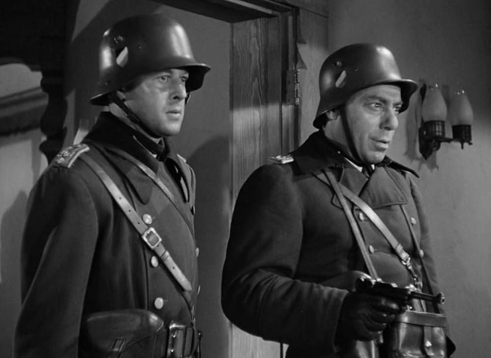 暴力に挑む男の画像