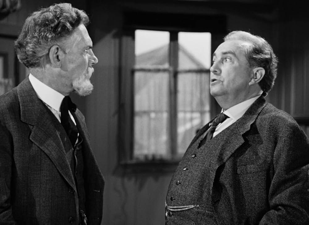 暴力に挑む男の画像