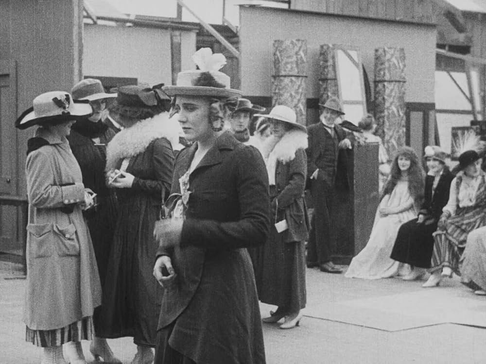 チャップリンの舞台裏の画像