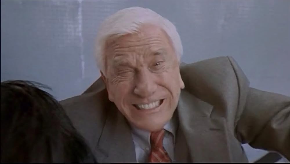 レスリー・ニールセンの2001年宇宙への旅の画像