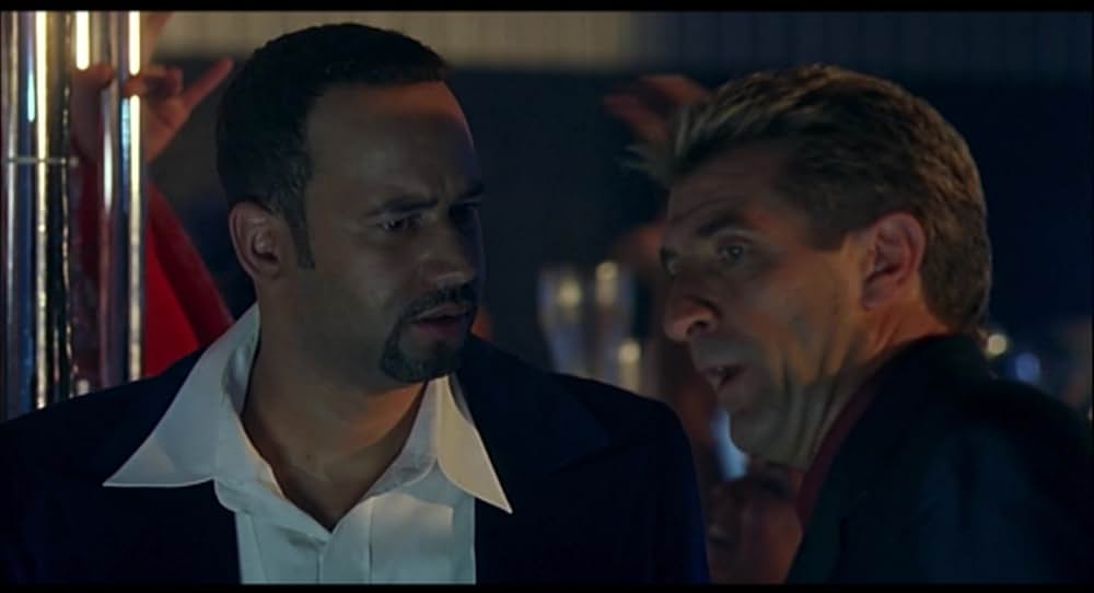 レスリー・ニールセンの2001年宇宙への旅の画像