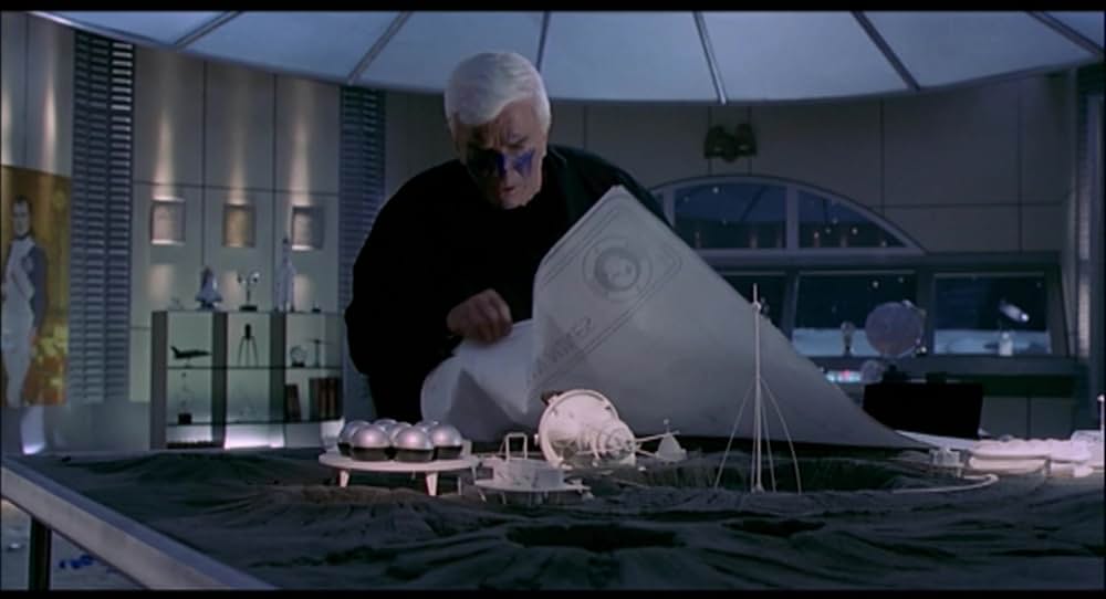 レスリー・ニールセンの2001年宇宙への旅の画像