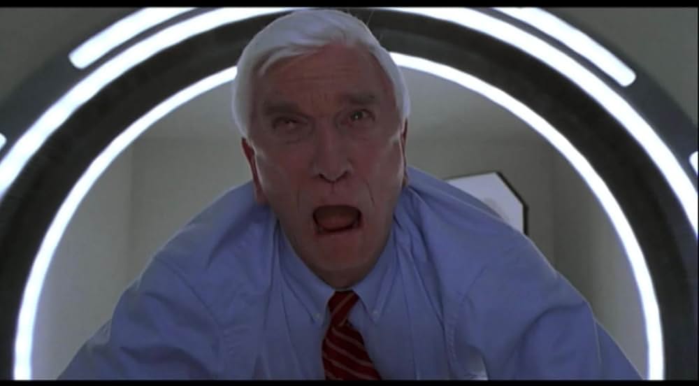 レスリー・ニールセンの2001年宇宙への旅の画像