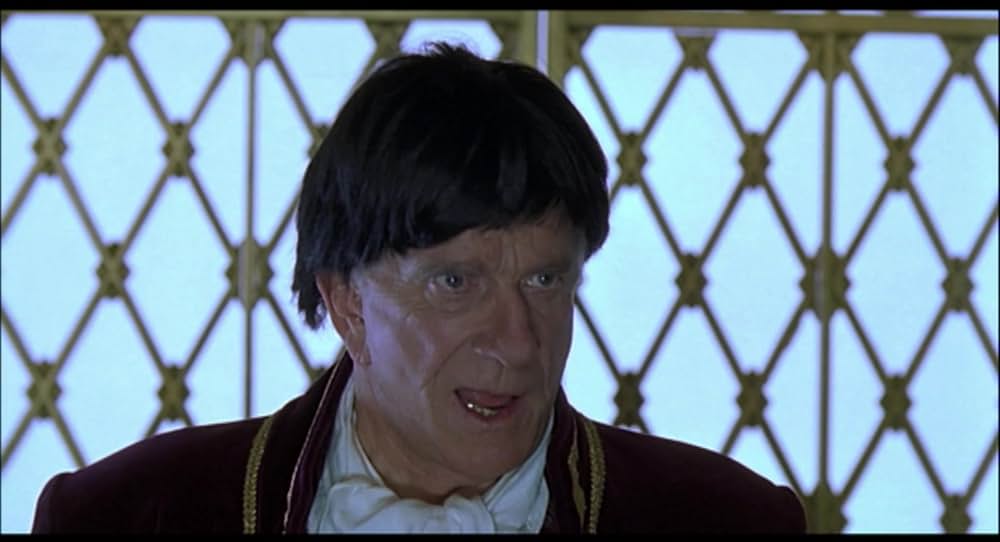 レスリー・ニールセンの2001年宇宙への旅の画像