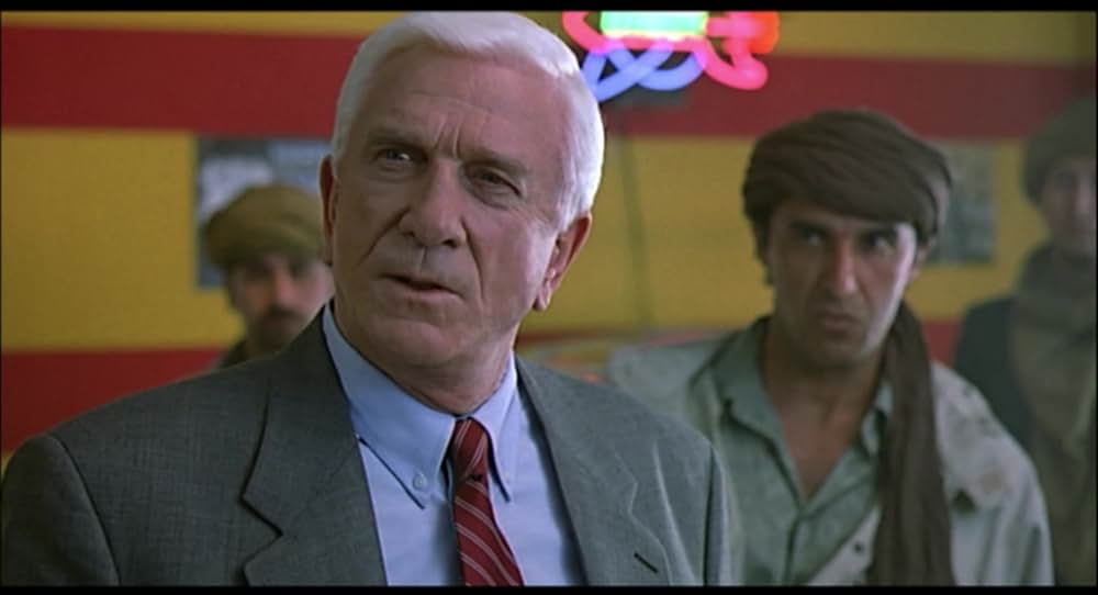 レスリー・ニールセンの2001年宇宙への旅の画像