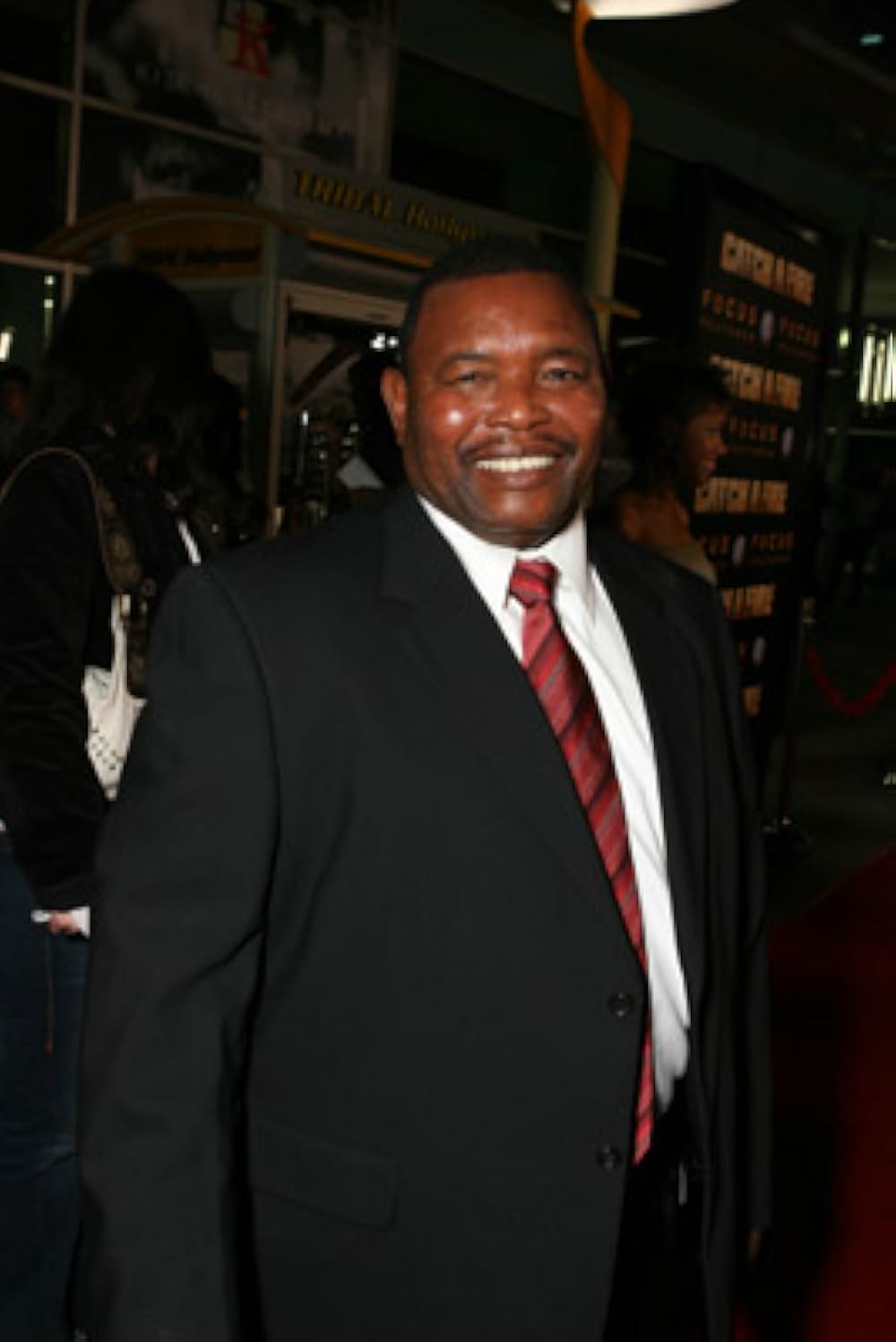 輝く夜明けに向かっての画像