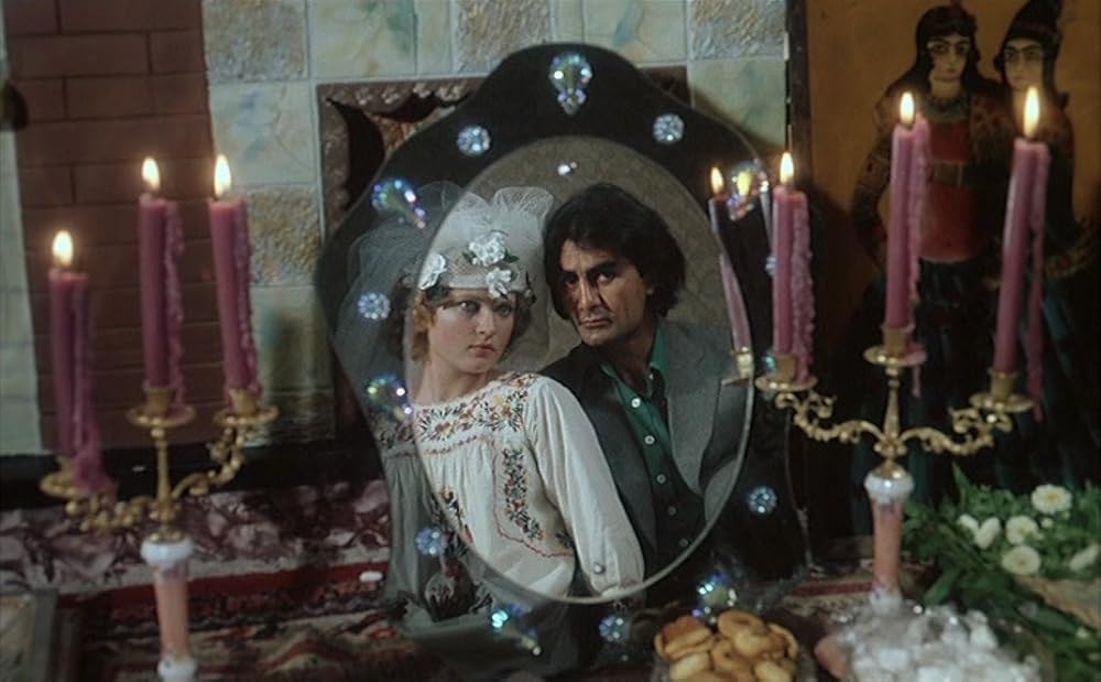 歌う女・歌わない女の画像