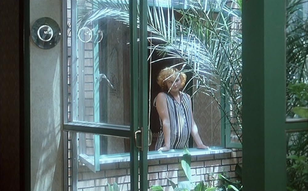 歌う女・歌わない女の画像