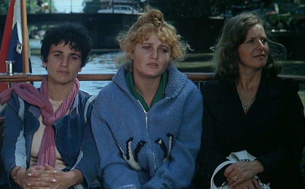 歌う女・歌わない女の画像