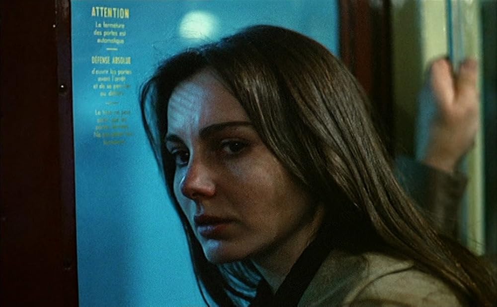 歌う女・歌わない女の画像