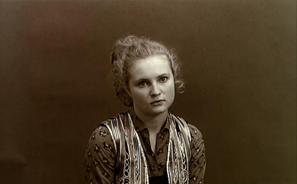 歌う女・歌わない女の画像