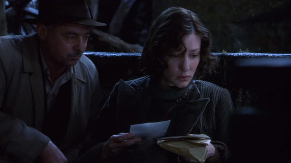 シャーロット・グレイの画像