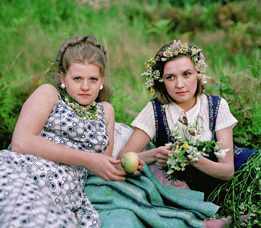 「モスクワは涙を信じない」Vera Alentova & Irina Muravyovaの画像