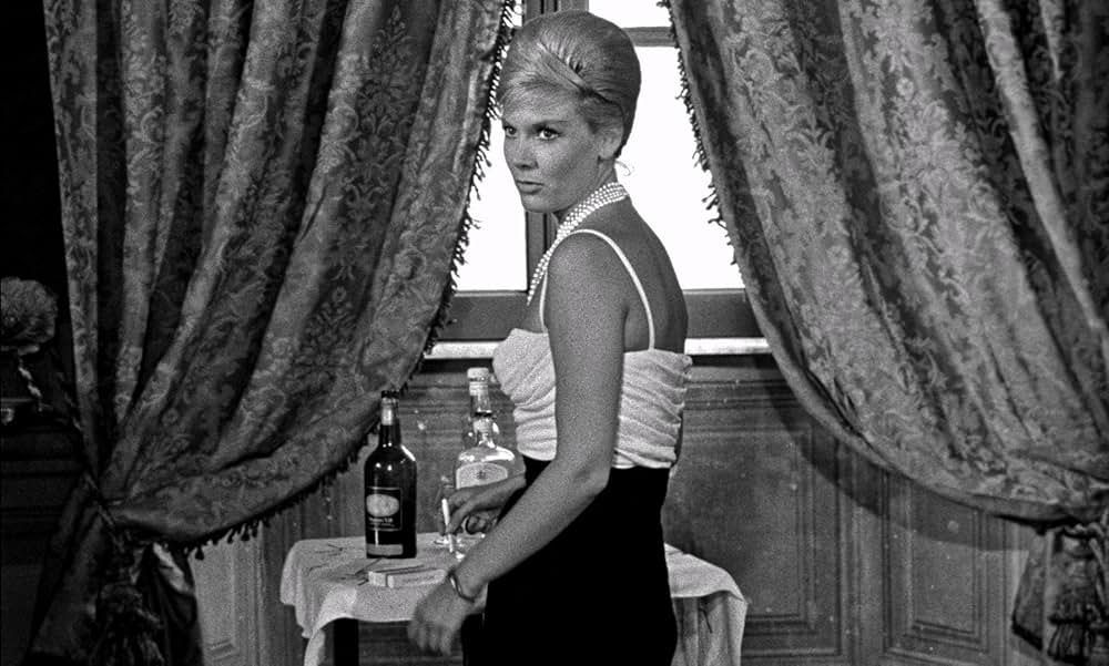 グラマーと吸血鬼の画像