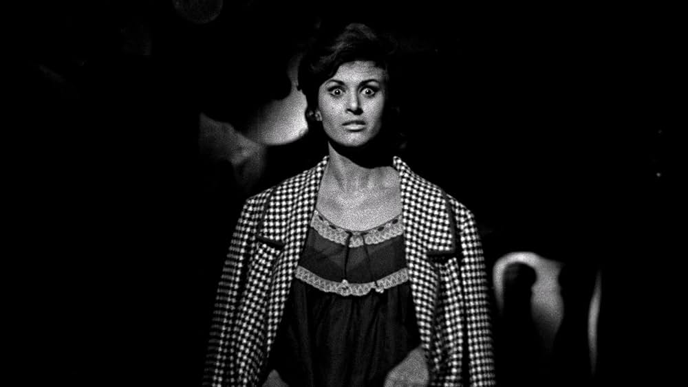 グラマーと吸血鬼の画像