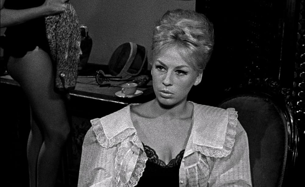 グラマーと吸血鬼の画像