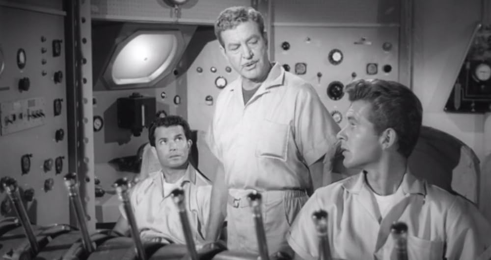 月へのミサイルの画像