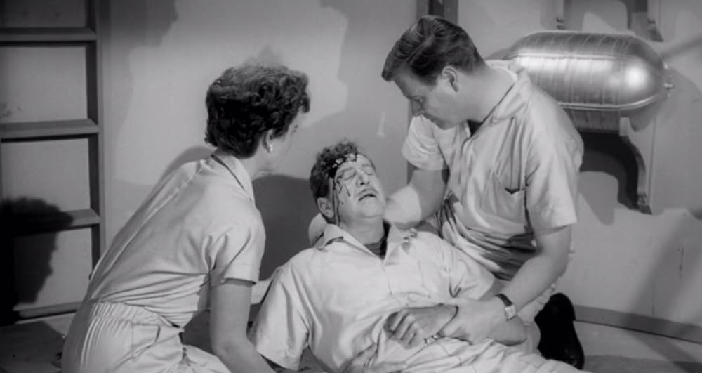 月へのミサイルの画像