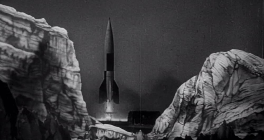 月へのミサイルの画像