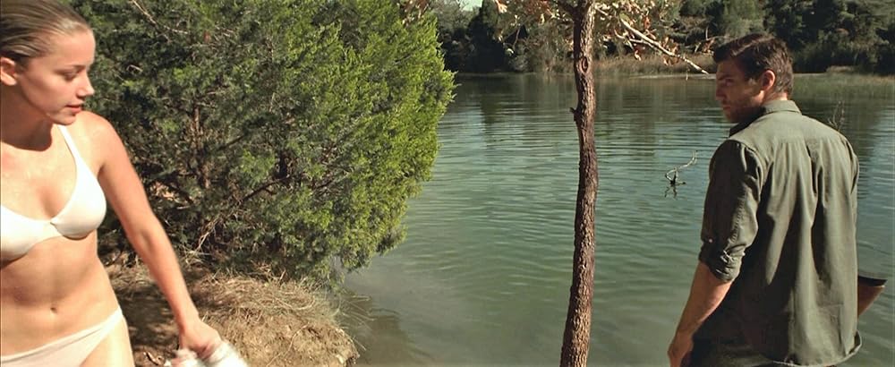 マンディ・レイン 血まみれ金髪女子高生の画像