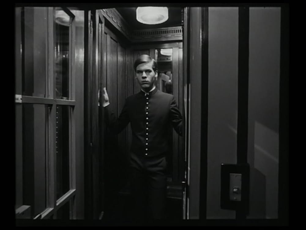 階級関係 －カフカ「アメリカ」より－の画像