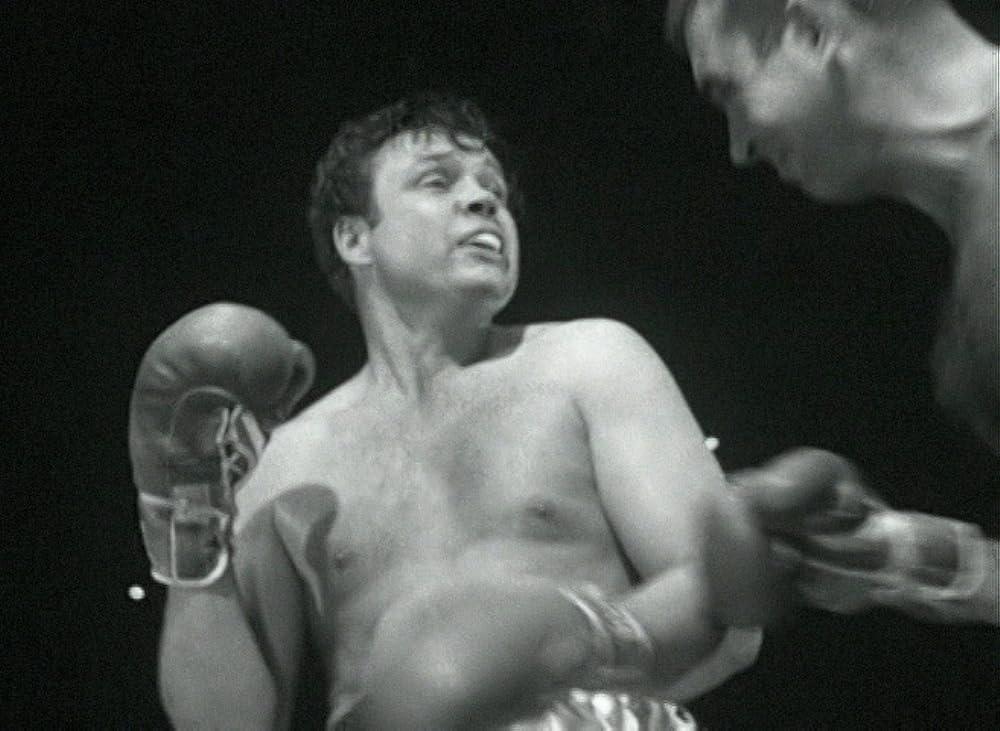 ギャングを狙う男の画像