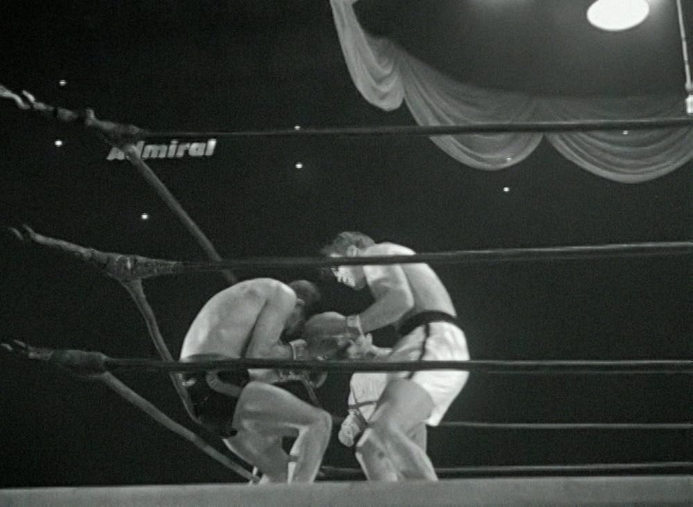 ギャングを狙う男の画像