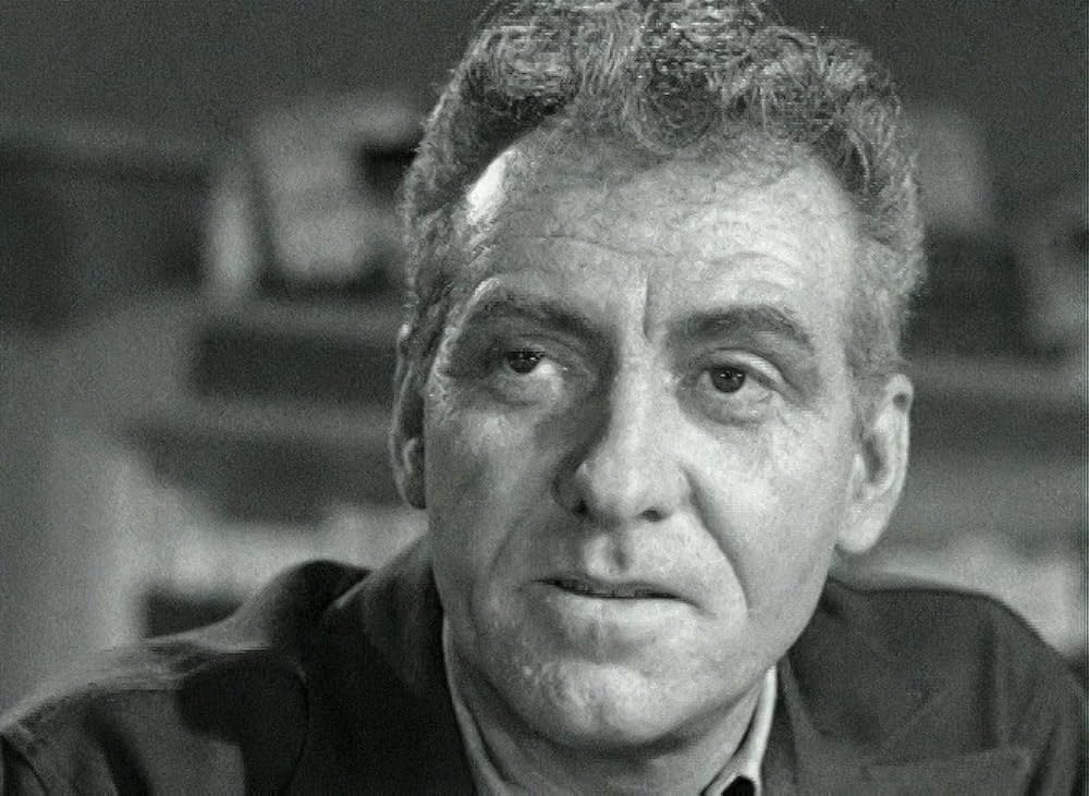 ギャングを狙う男の画像