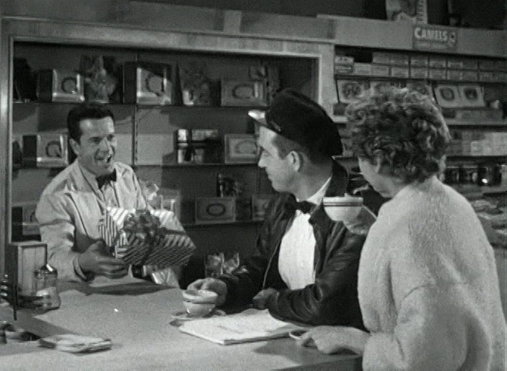 ギャングを狙う男の画像