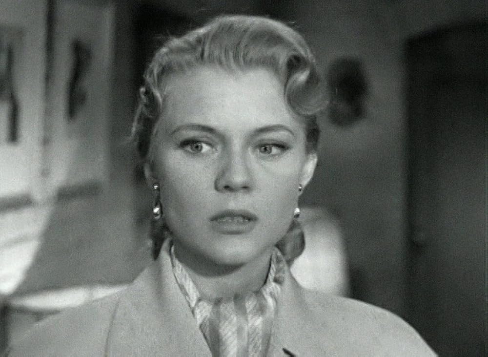 ギャングを狙う男の画像