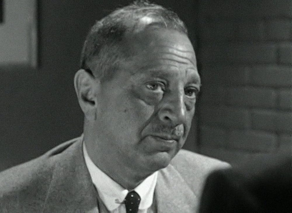 ギャングを狙う男の画像