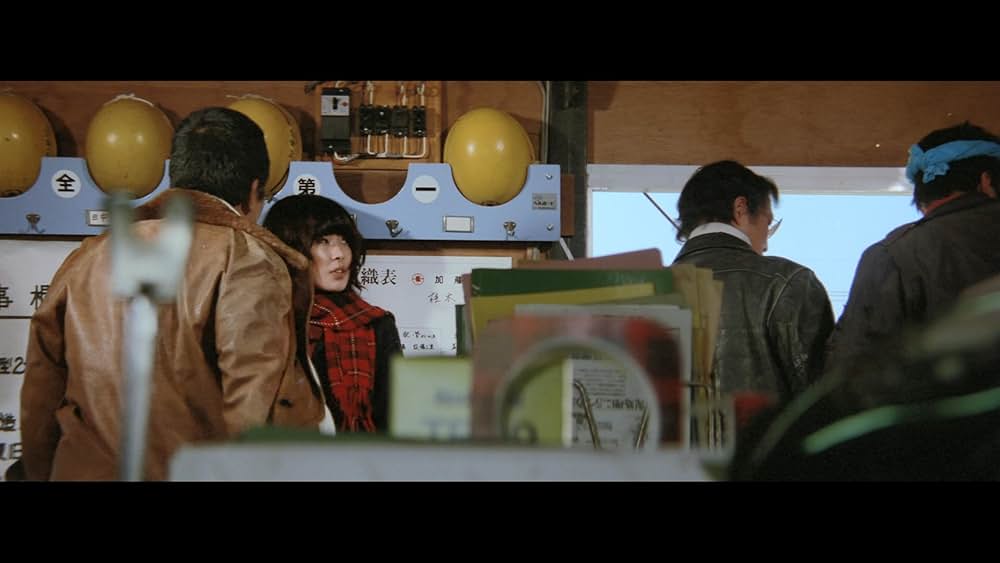 赫い髪の女の画像