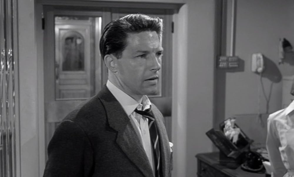 姿なき訪問者の画像