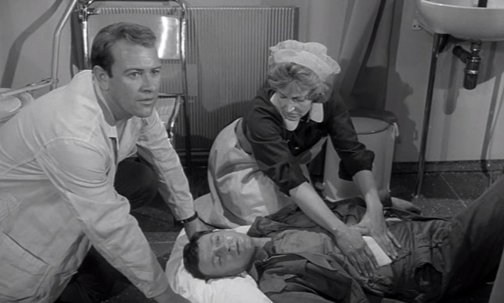 姿なき訪問者の画像