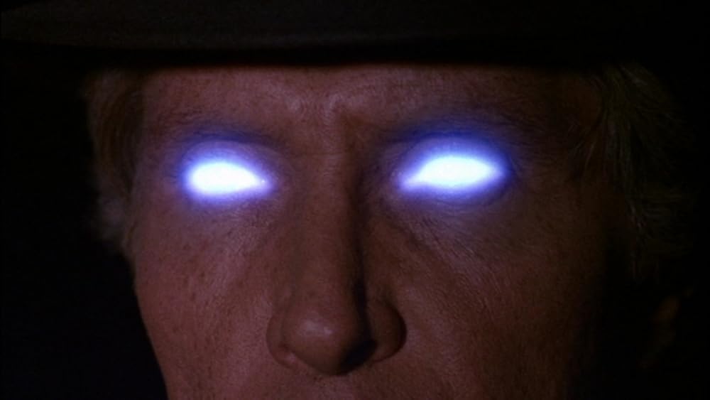 トレイシー・ローズの 美女とエイリアンの画像