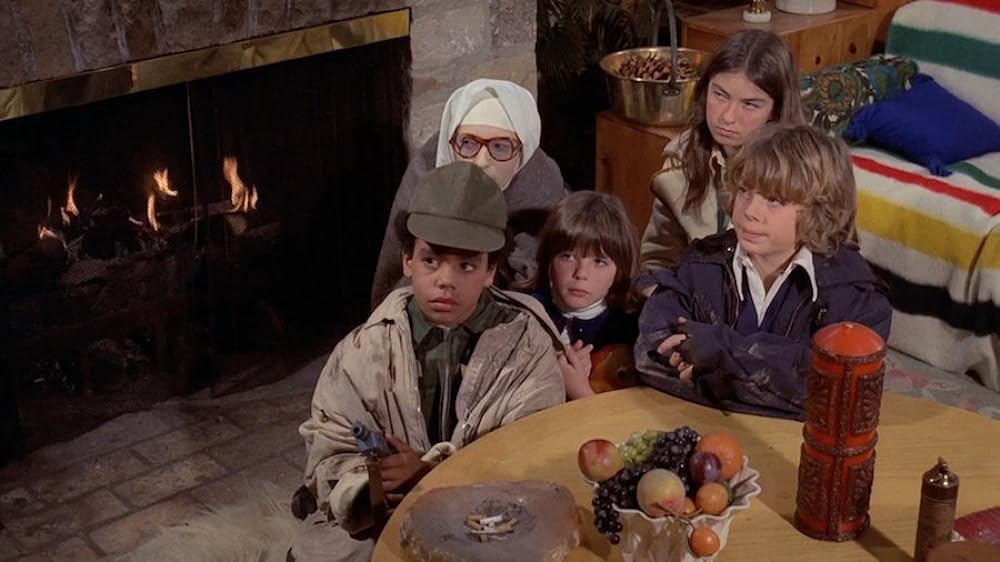 無邪気な悪魔におもちゃが8つの画像