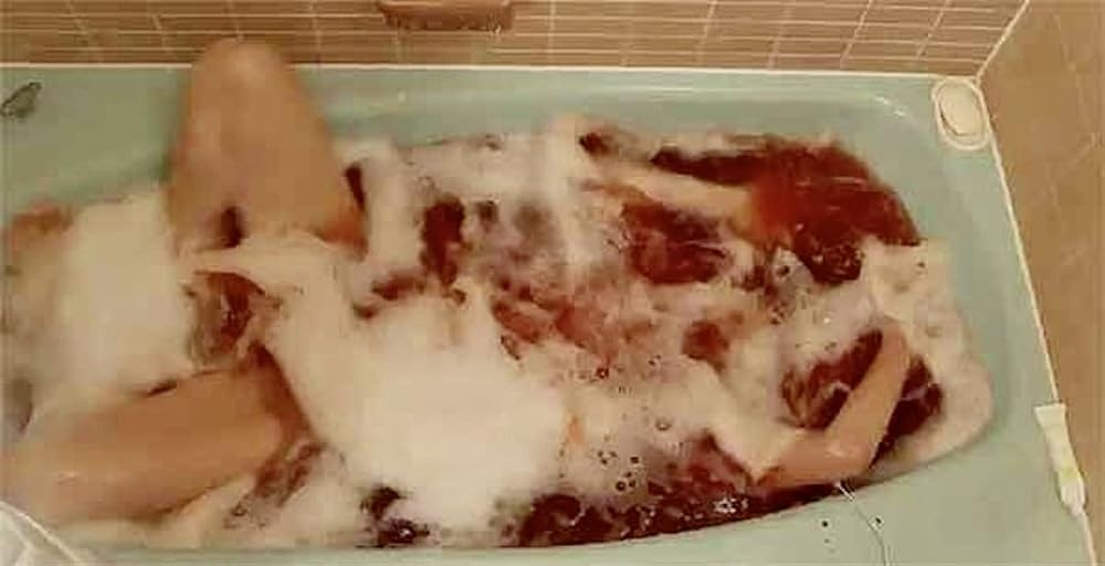 無邪気な悪魔におもちゃが8つの画像