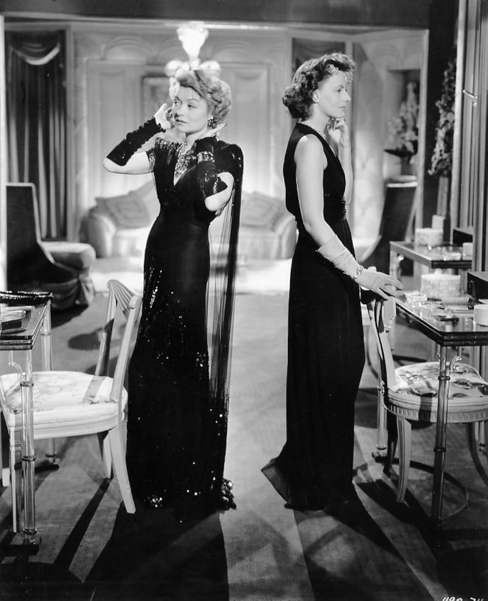 奥様は顔が二つの画像