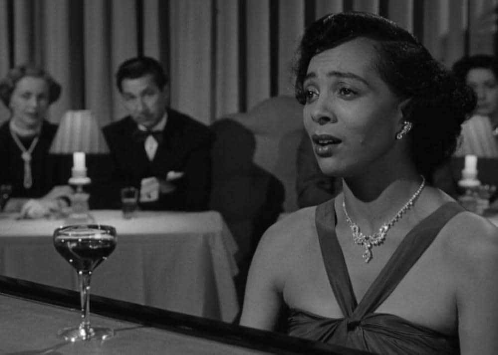 孤独な場所での画像