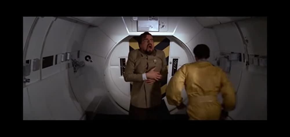 「007／ムーンレイカー」ロジャー・ムーア & マイケル・ロンズデールの画像