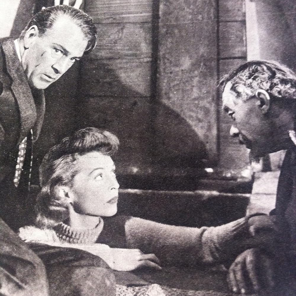 外套と短剣の画像