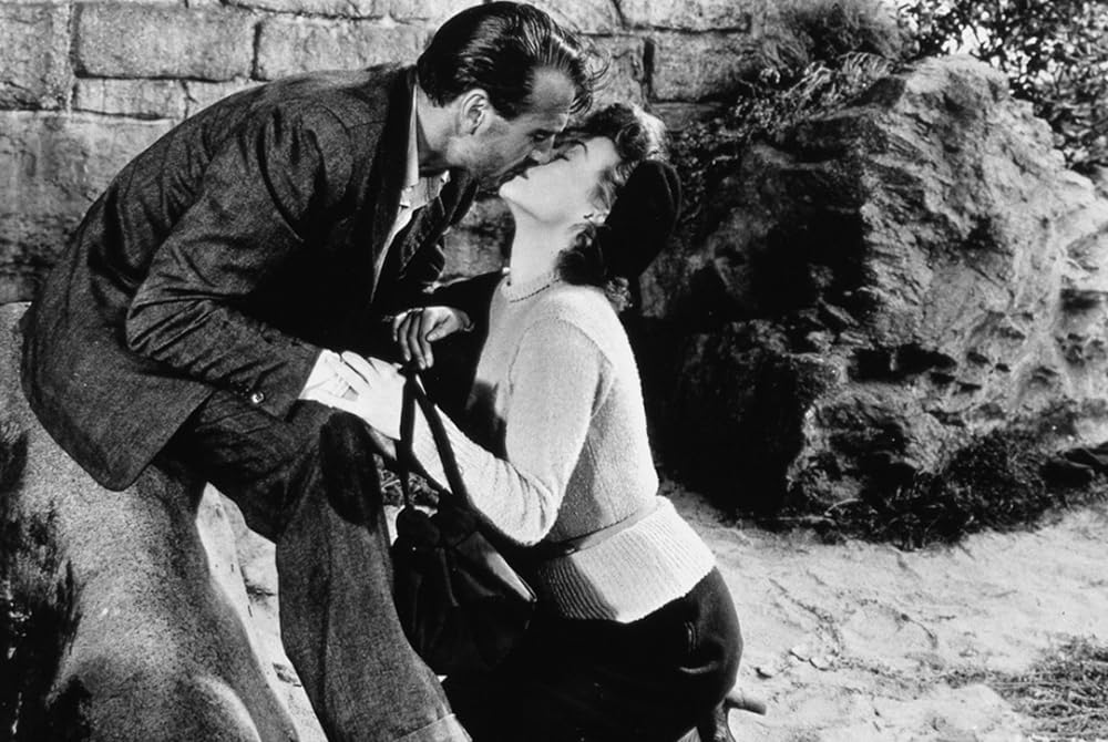 外套と短剣の画像