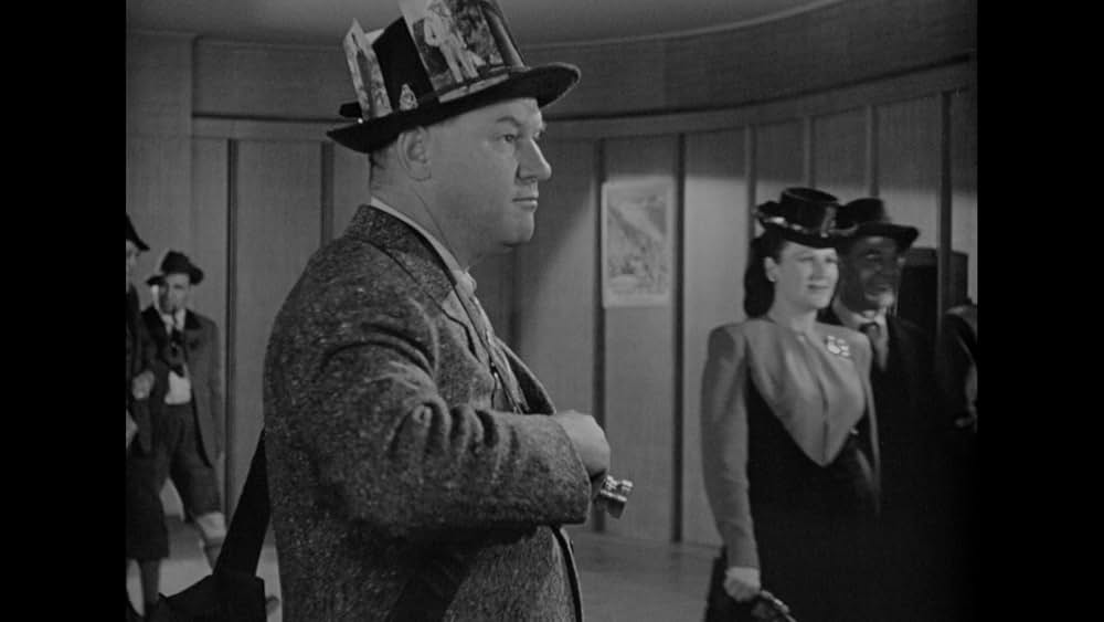 外套と短剣の画像