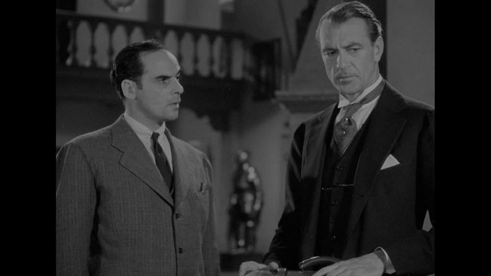 外套と短剣の画像