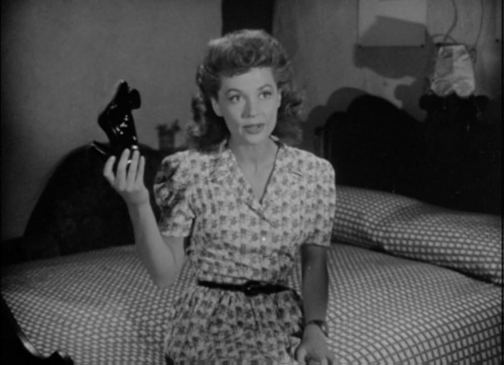 外套と短剣の画像