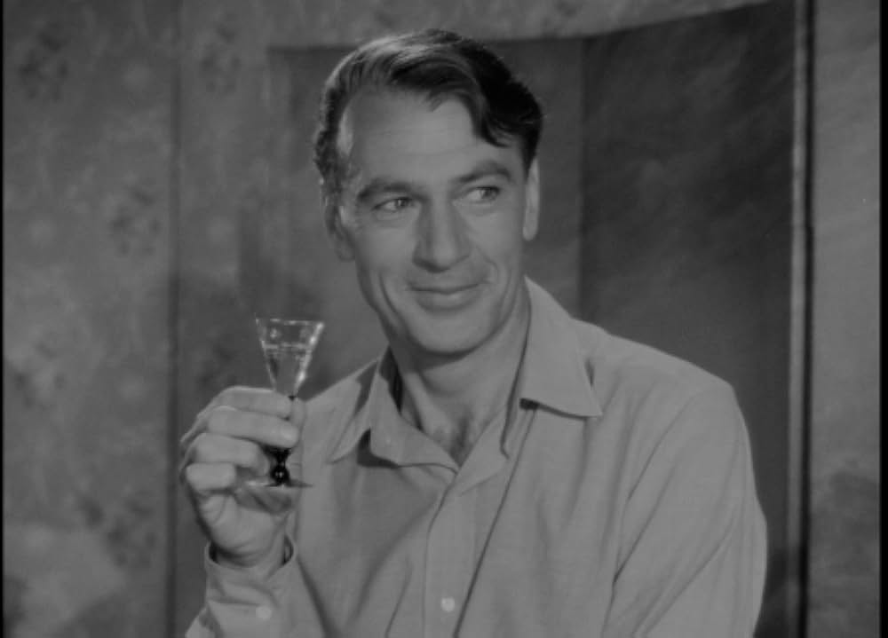 外套と短剣の画像