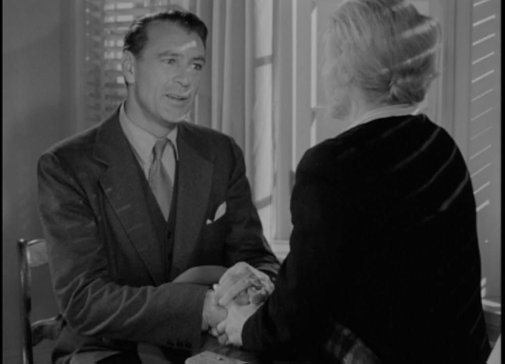 外套と短剣の画像