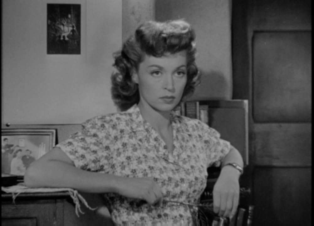 外套と短剣の画像