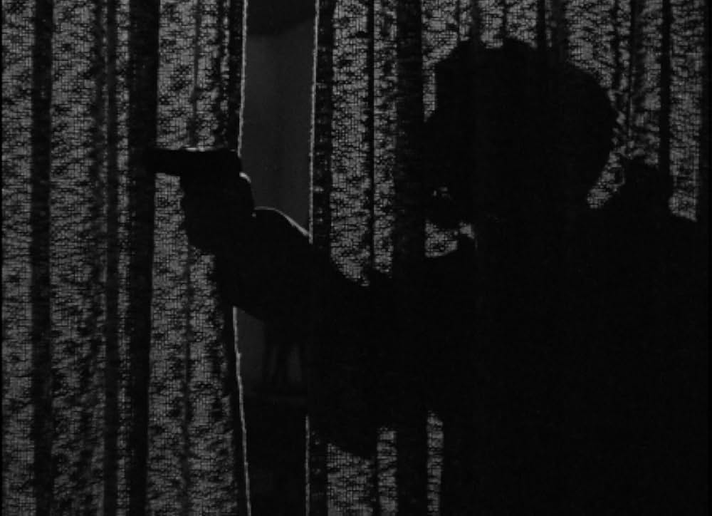 外套と短剣の画像