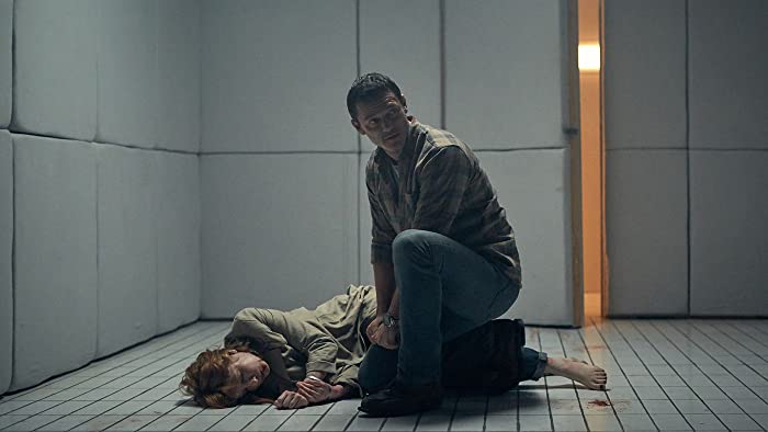 「10x10 テン・バイ・テン」ケリー・ライリー & ルーク・エバンスの画像